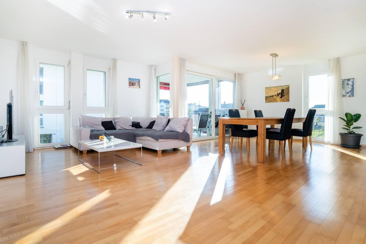 Vk - R - Zuerich Airport - Luxury - Home Stay - Raetschengaessli - Клотен Экстерьер фото