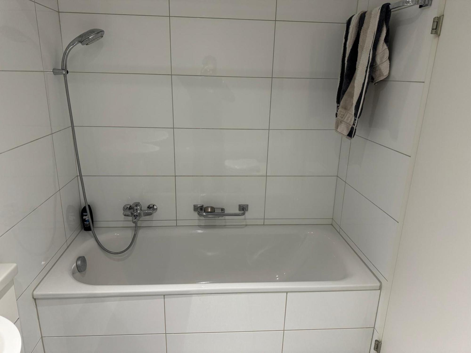 Vk - R - Zuerich Airport - Luxury - Home Stay - Raetschengaessli - Клотен Экстерьер фото